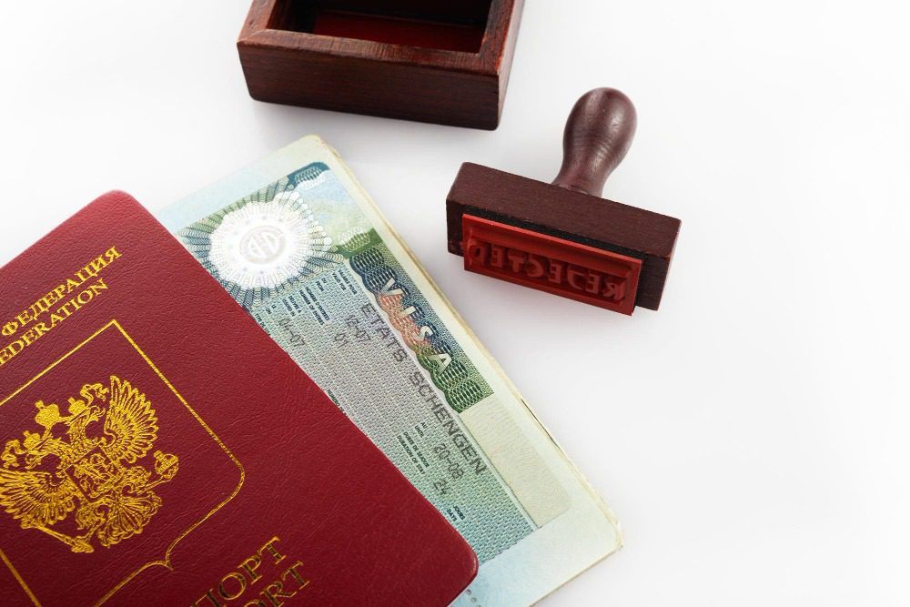 Как оформить загранпаспорт через "Госуслуги"