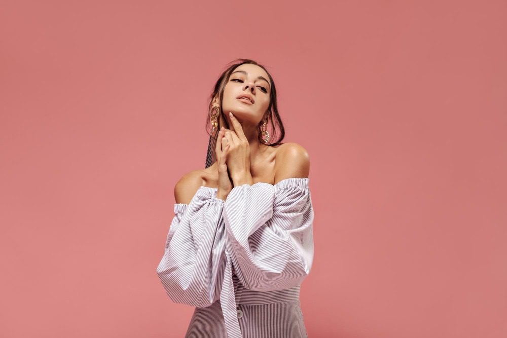 Сколько в месяц зарабатывает модель?